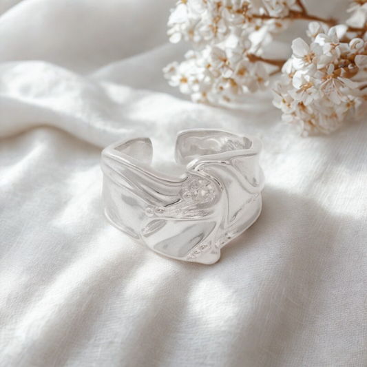 Molten Gold & Zirconia Sculptural Ring